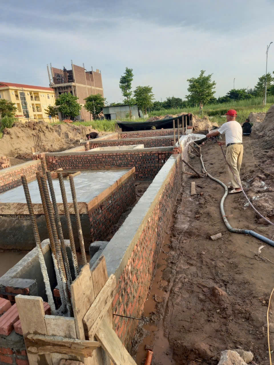 Hình Ảnh Hậu Trường Công Trình Nhà Dân Dụng – DGROUP Thực Hiện Như Thế Nào